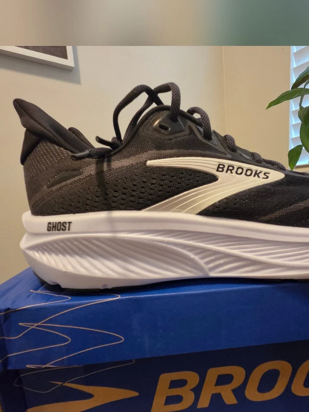 Brooks Men's Ghost Running Shoe - Black/White